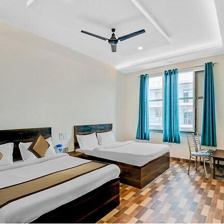 Nv Palace Hotel Vrindāvan Eksteriør billede