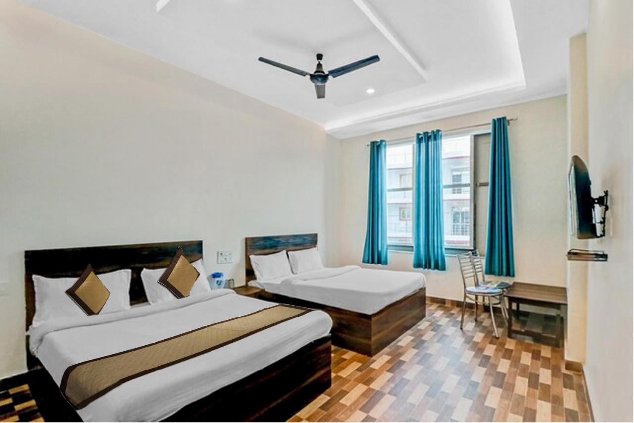 Nv Palace Hotel Vrindāvan Eksteriør billede