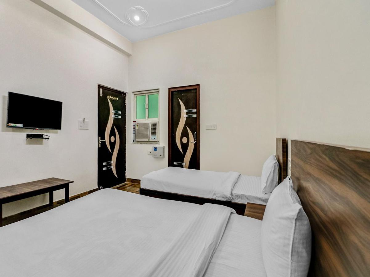 Nv Palace Hotel Vrindāvan Eksteriør billede